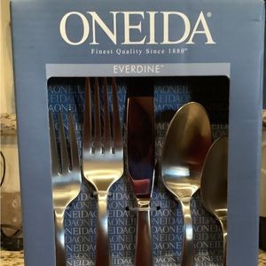 Oneida Stainless steel 20 piece set service for four. Brand new.
